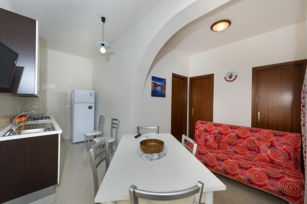 Apartamento Casa Vacanza Saraceno Castellammare del Golfo Habitación foto