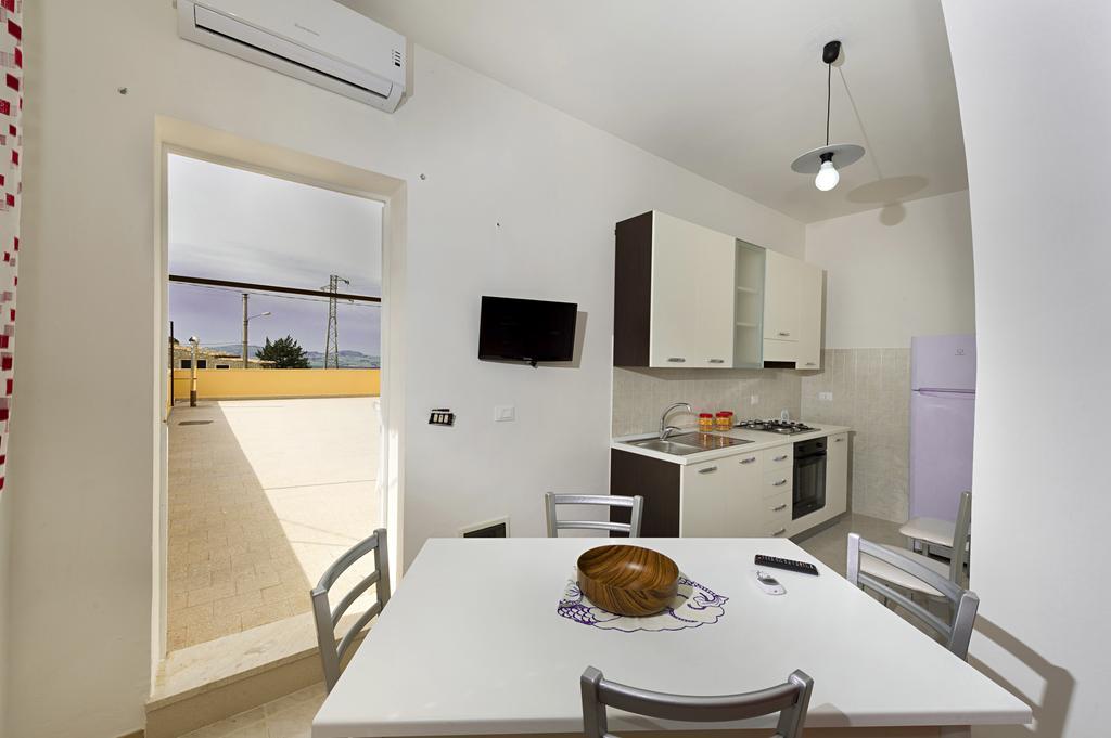 Apartamento Casa Vacanza Saraceno Castellammare del Golfo Habitación foto